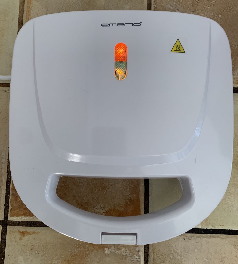 Emerio ST-109724.3 Sandwichmaker nach beendeter Aufheizzeit