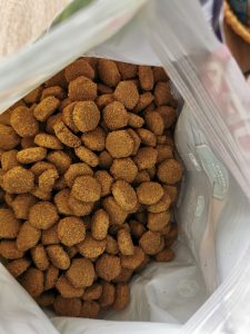 Eukanuba Adult Hundetrockenfutter in der Tüte