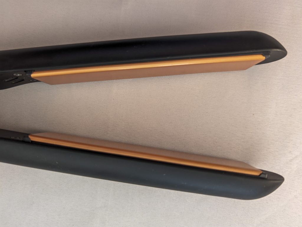 GRUNDIG Naturashine HS 7030 Glätteisen Heizplatten