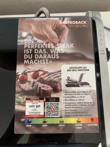 Gastroback 42537 Design BBQ Pro Kontaktgrill Aufkleber mit Produktinformationen