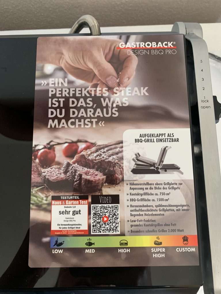Gastroback 42537 Design BBQ Pro Kontaktgrill Aufkleber mit Produktinformationen