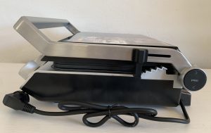 Gastroback 42537 Design BBQ Pro Kontaktgrill Seitenansicht