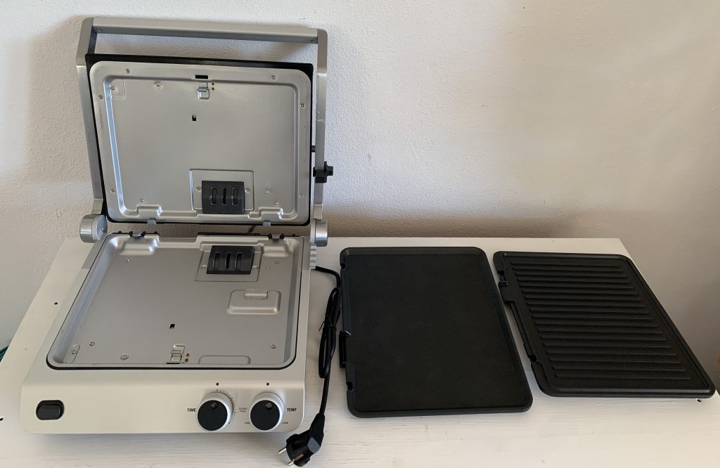 Gastroback 42537 Design BBQ Pro Kontaktgrill mit entfernten Grillplatten