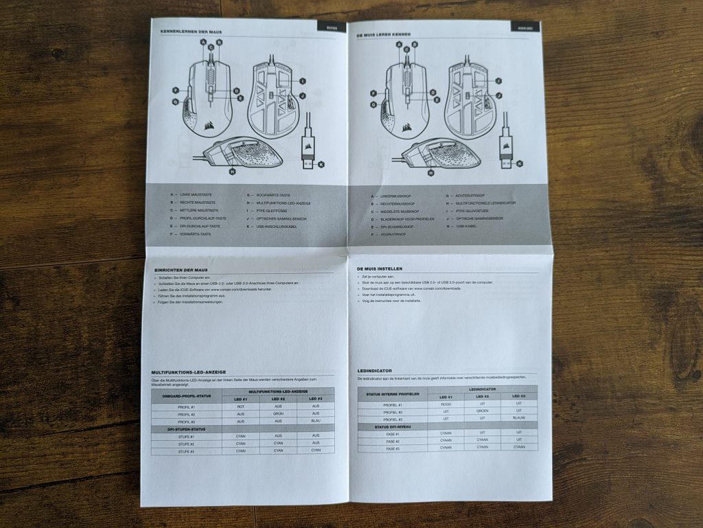 Geöffnete Anleitung der Corsair IRONCLAW Gaming-Maus