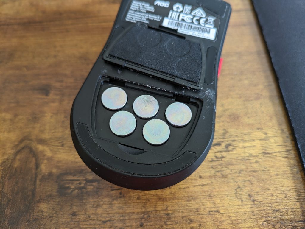 Gewichtssysstem der AOC Agon AGM700 Gaming-Maus