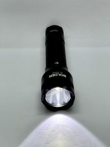 Anker Bolder LC40 Taschenlampe Leuchttest
