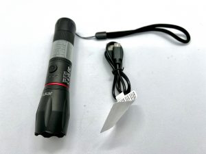 Blukar K9137 Taschenlampe mit USB-Ladekabel