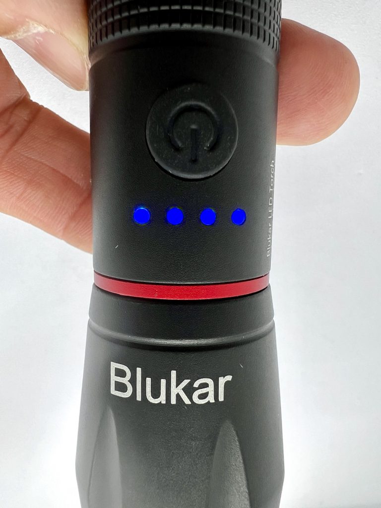 Blukar K9137 Taschenlampe Ladeanzeige