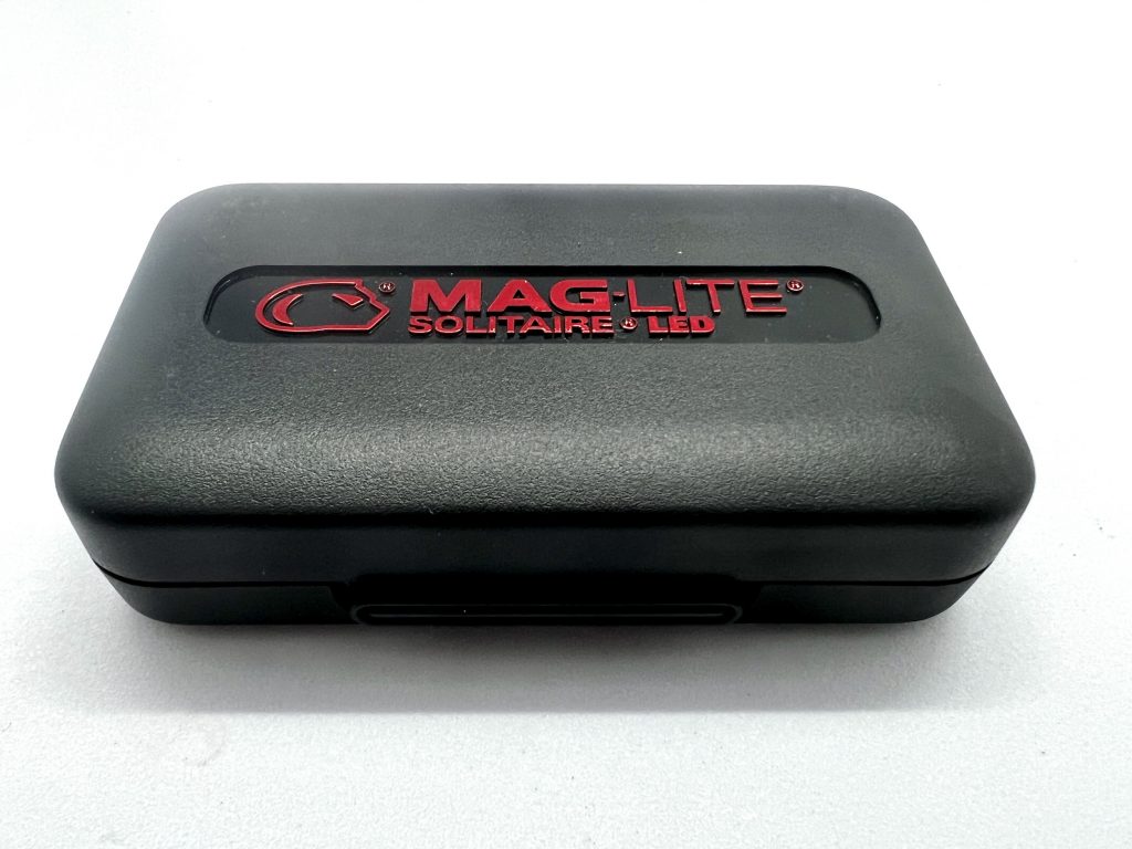 MagLite J3A012 Solitaire LED Taschenlampe in der Verpackung