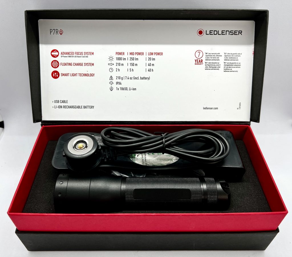 Ledlenser P7R LED Taschenlampe in der Verpackung