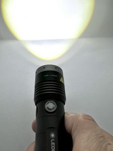 Ledlenser MT14 LED Taschenlampe im Lichtmodus