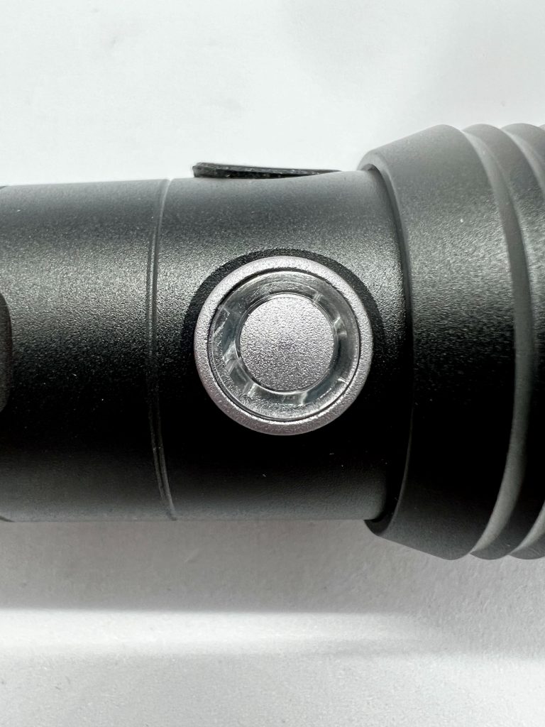 Ledlenser MT14 LED Taschenlampe Powerknopf