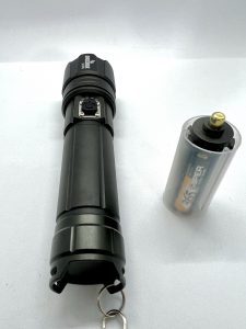 Shadowhawk ‎DE-FR-S1476 Taschenlampe mit Batteriefach