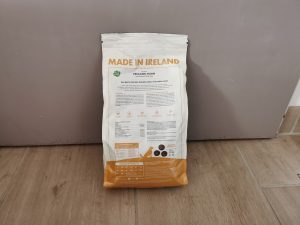 Irish Pure Adult Hundetrockenfutter Beutel von hinten