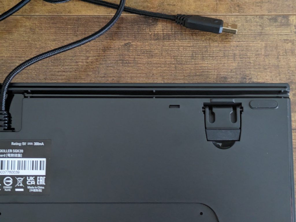 Kabelmanagement der Sharkoon Skiller SGK20 Gaming-Tastatur