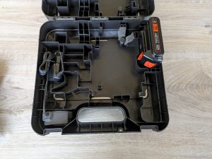 Koffer des Black+Decker ‎BDCDC18 Akku-Bohrschraubers geöffnet