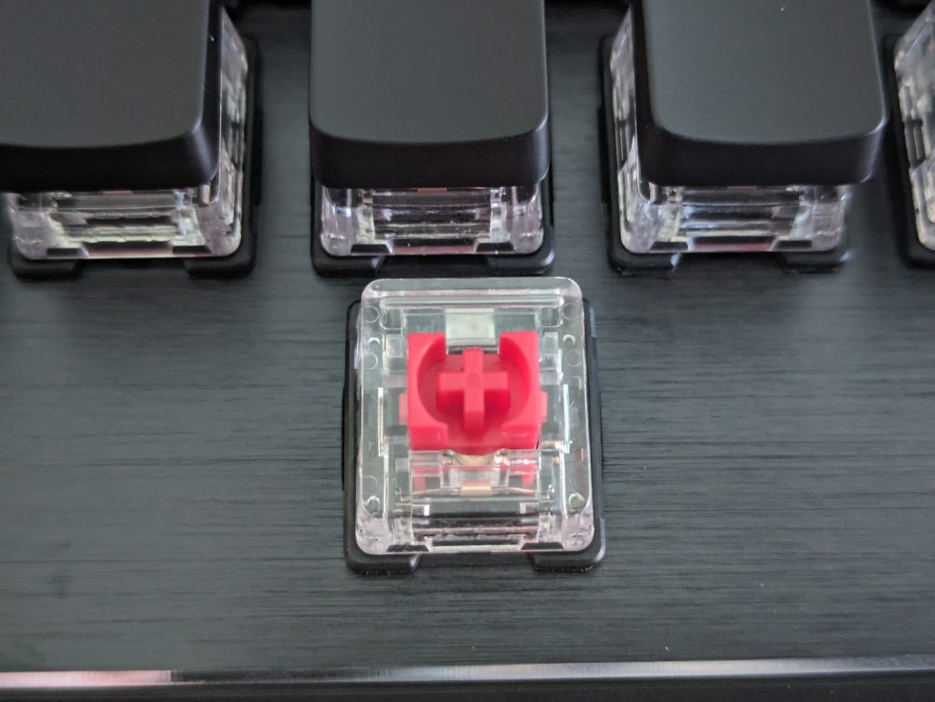 Leertaste der Roccat Vulcan TKL Gaming-Tastatur ohne Tastenkappe und Beleuchtung