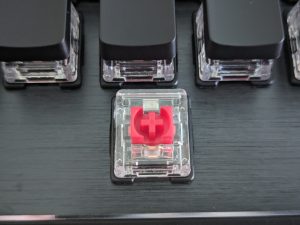 Leertaste der Roccat Vulcan TKL Gaming-Tastatur ohne Tastenkappe und Beleuchtung