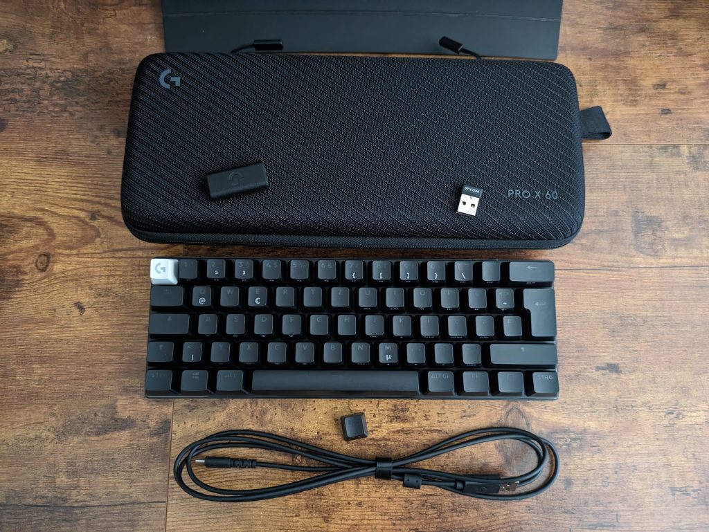 Lieferumfang der Logitech G PRO X 60 LIGHTSPEED Gaming-Tastatur