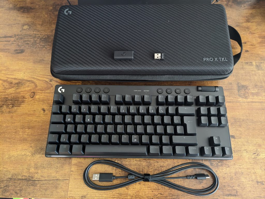 Lieferumfang der Logitech G PRO X TKL LIGHTSPEED Gaming-Tastatur