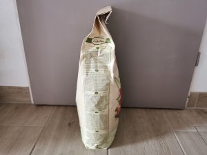 Lukullus Veggie Hundetrockenfutter Beutel seitlich 1