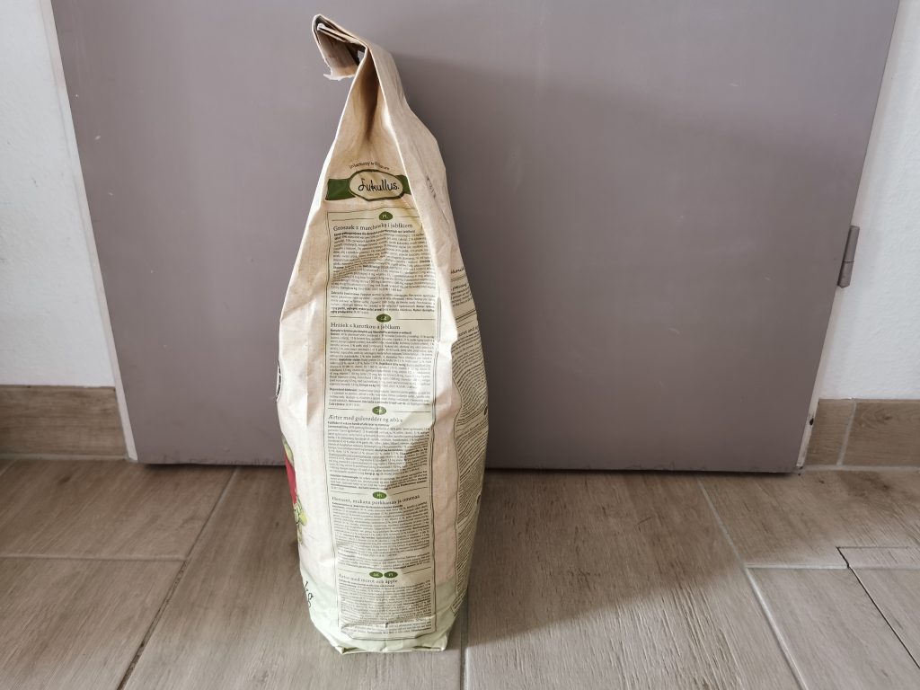 Lukullus Veggie Hundetrockenfutter Beutel seitlich 2