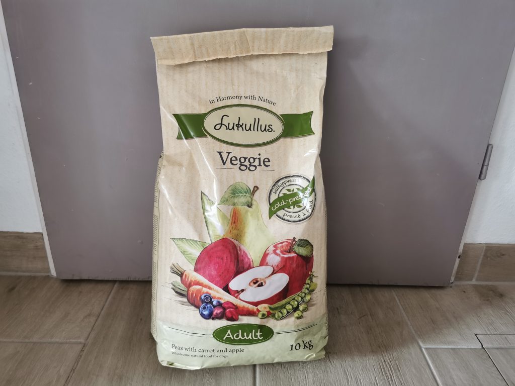 Lukullus Veggie Hundetrockenfutter Beutel von vorn