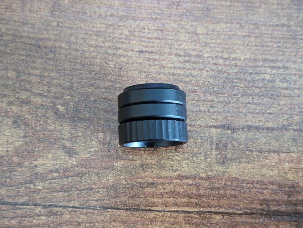 Magnete der Mountain Everest Max Gaming-Tastatur zusammengebaut