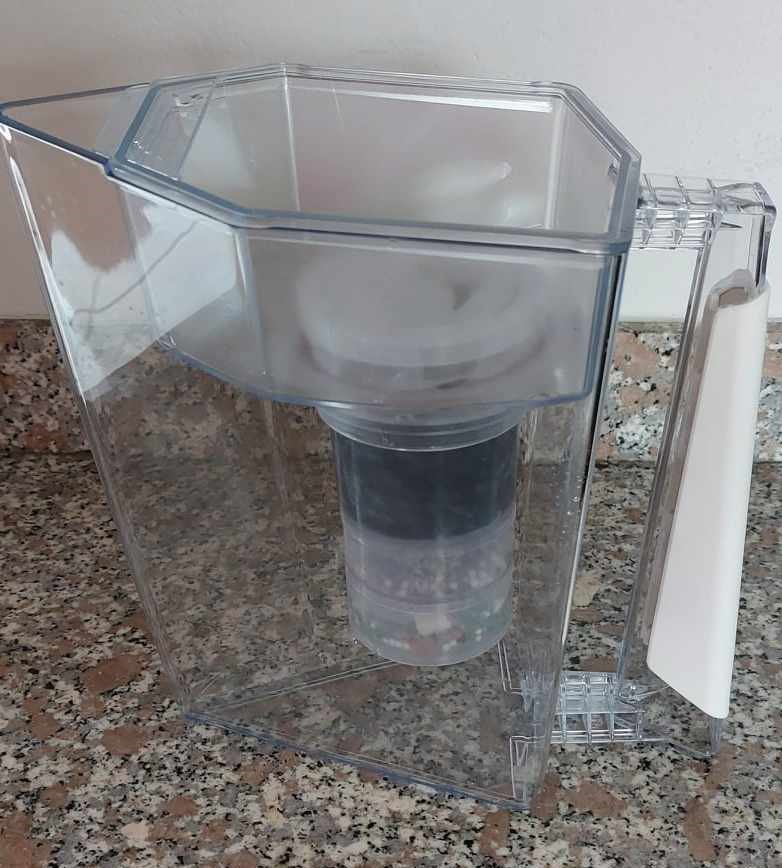 Maunawai Kini Wasserfilter-Kanne