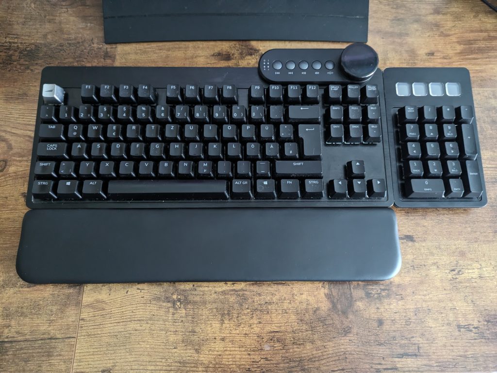 Mountain Everest Max Gaming-Tastatur zusammengebaut ohne Beleuchtung