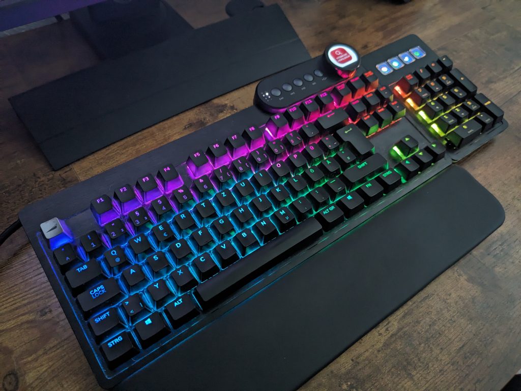 RGB-Beleuchtung der Mountain Everest Max Gaming-Tastatur (2)