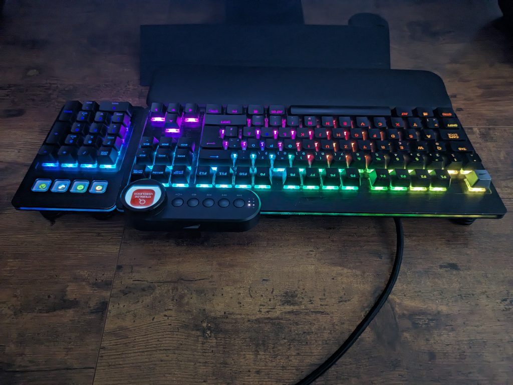 RGB-Beleuchtung der Mountain Everest Max Gaming-Tastatur (3)