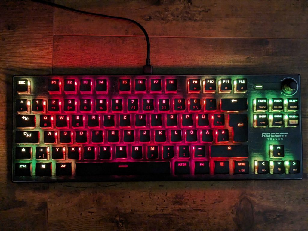 RGB-Beleuchtung der Roccat Vulcan TKL Gaming-Tastatur (2)