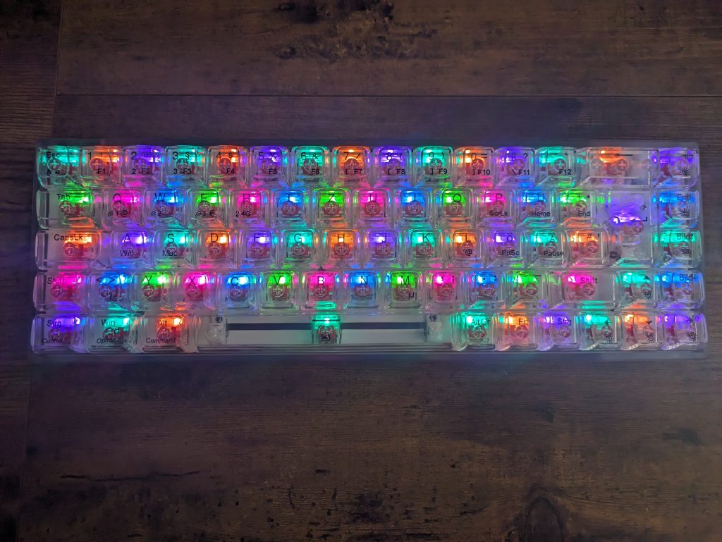 RGB-Beleuchtung der TECURS KB510 Gaming-Tastatur (2)