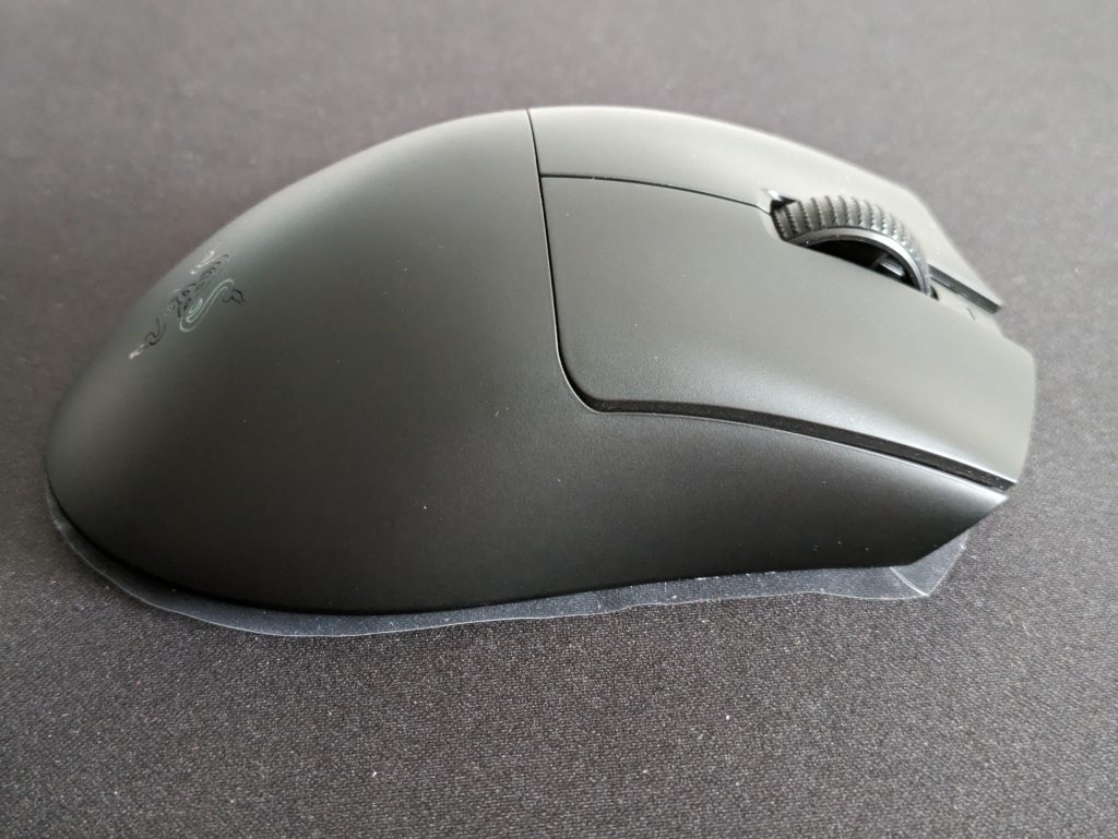 Razer Deathadder V3 Pro Gaming-Maus von der linken Seite