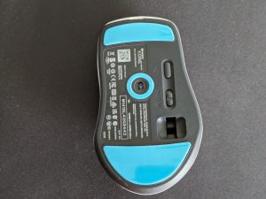 Roccat Kone Pro Air Gaming-Maus von unten ohne Dongle