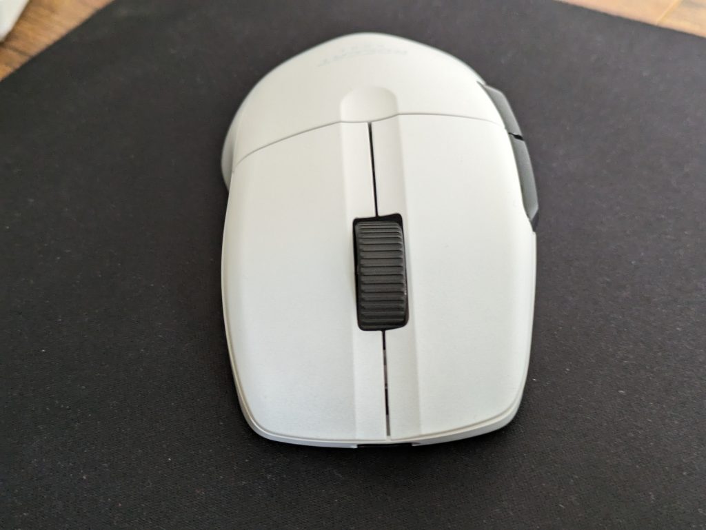 Roccat Kone Pro Air Gaming-Maus von vorne