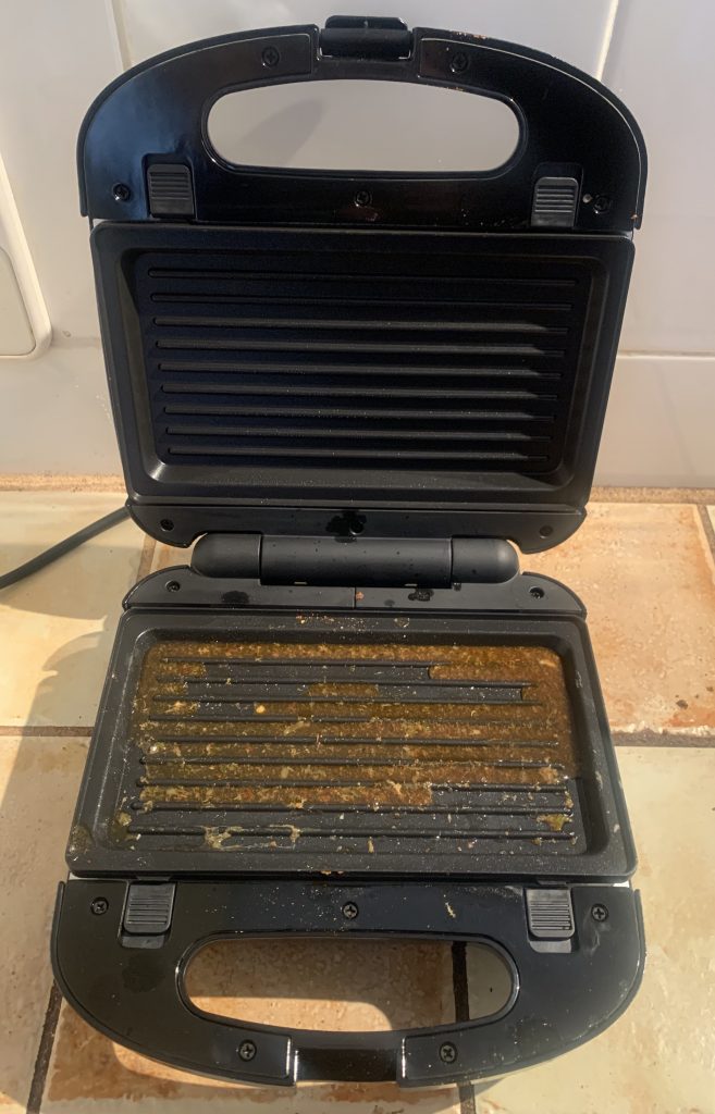 Russell Hobbs Fiesta 3-in-1-Sandwichmaker Flüssigkeit vom Grilgut