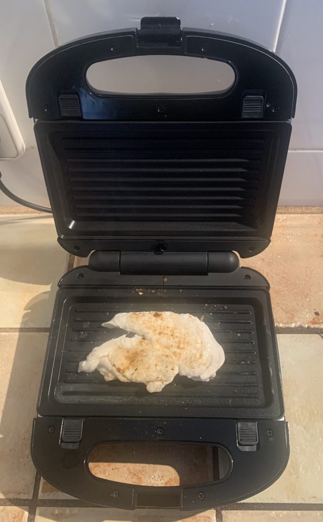 Russell Hobbs Fiesta 3-in-1-Sandwichmaker fertiges Grillgut mit Gewürzen