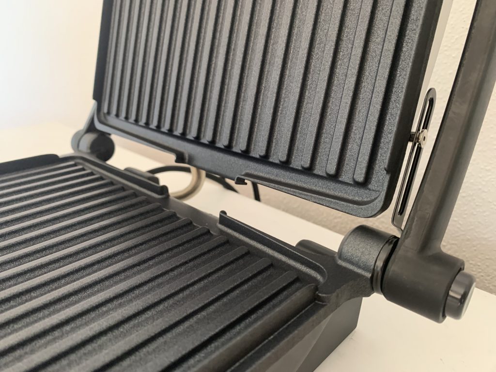 Russell Hobbs ‎17888-56 Kontaktgrill Deckelscharniere Nahaufnahme