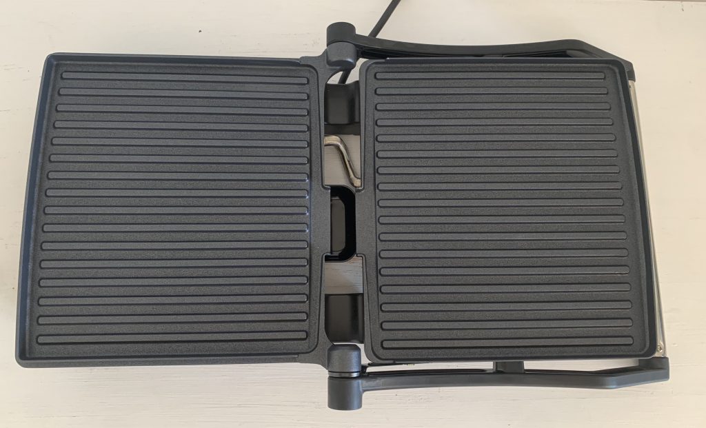 Russell Hobbs ‎17888-56 Kontaktgrill als Flächengrill aufgeklappt