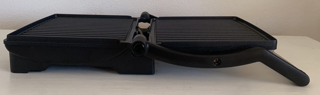 Russell Hobbs ‎17888-56 Kontaktgrill als Flächengrill von der Seite
