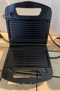 SEVERIN SA 2968 Sandwichmaker mit eingelegten Grillplatten