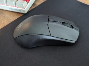 SteelSeries Rival 3 Wireless Gaming-Maus von der rechten Seite