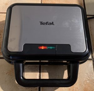 Tefal SW853D Snack Collection Sandwichmaker beim Aufheizen