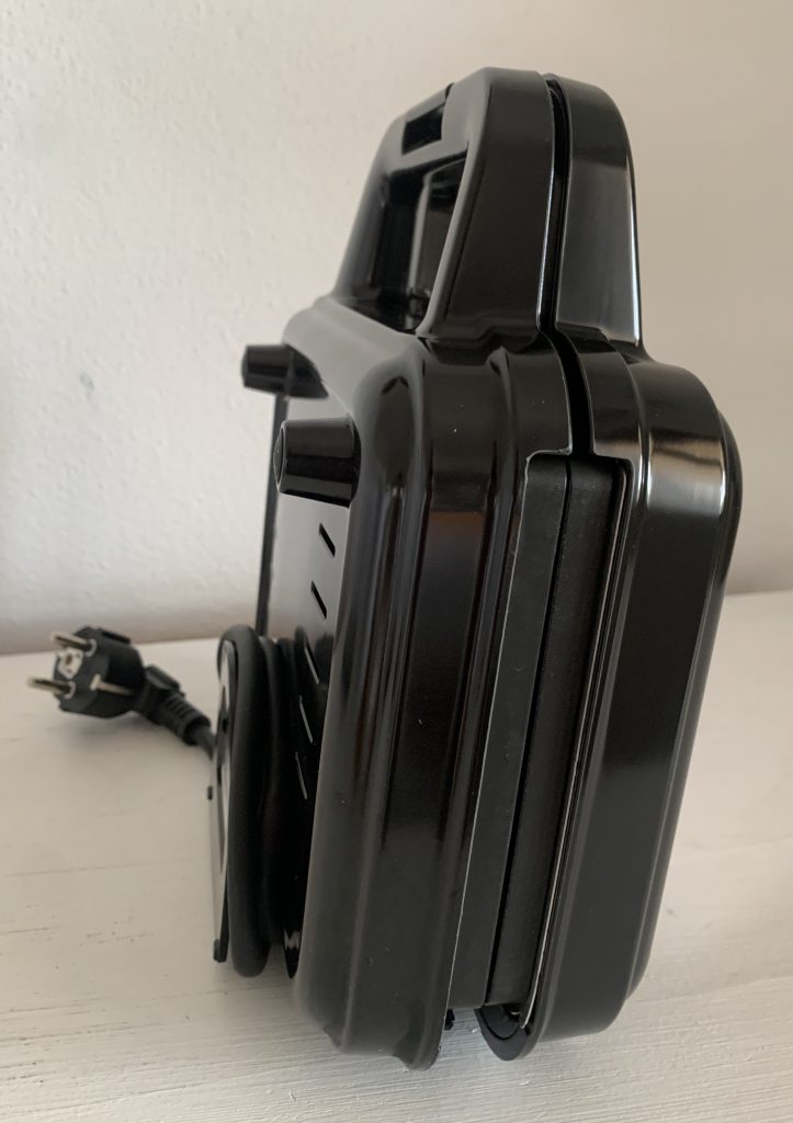 Tefal SW853D Snack Collection Sandwichmaker vertikaler Stand mit aufgewickeltem Kabel