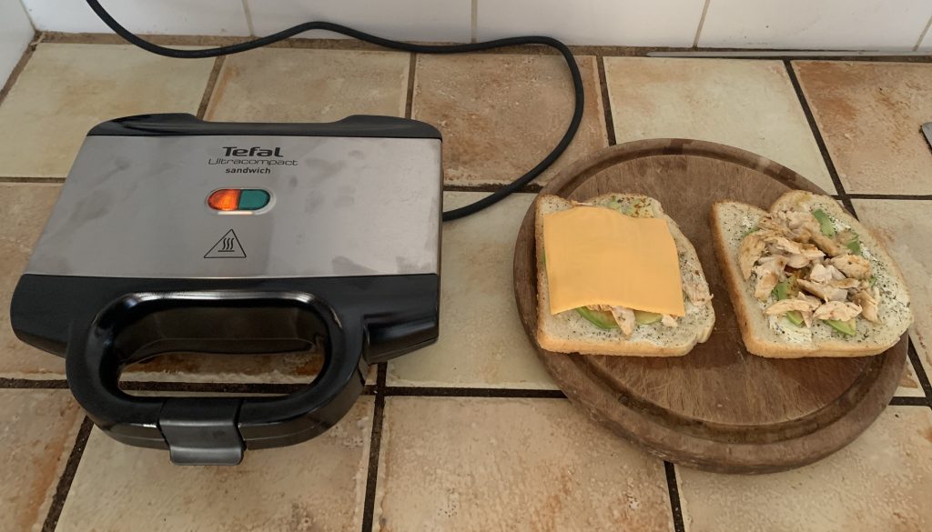 Tefal Ultracompact SM1552 Sandwichmaker Vorbereitung der Sandwiches