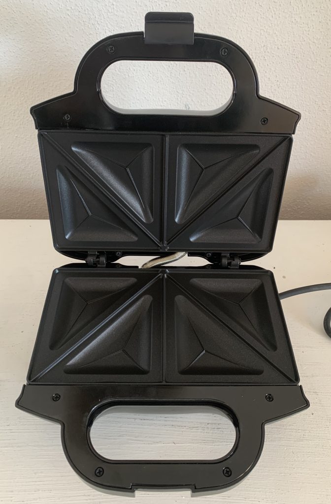 Tefal Ultracompact SM1552 Sandwichmaker geöffnet