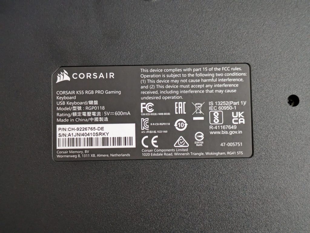 Typschild der Corsair K55 RGB PRO Gaming-Tastatur