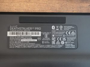 Typschild der Razer Deathstalker V2 Pro Gaming-Tastatur